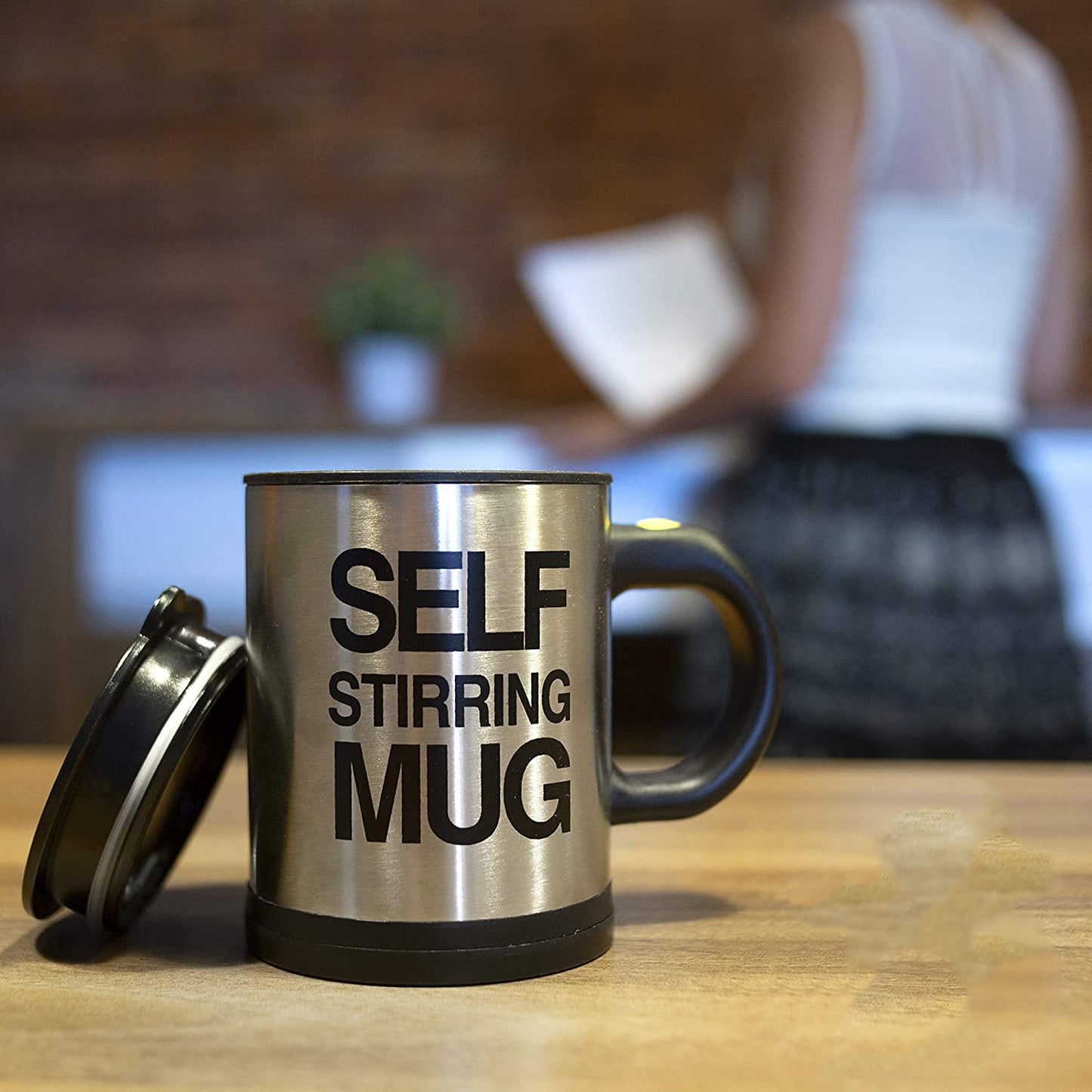 Self Stirring Mug